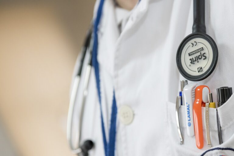 CREMERJ aprova resolução que estabelece segurança para médicos